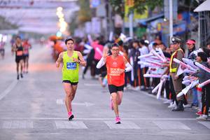 BIB: 46595, 2055
                            <button type="button" onclick="openModal(12773573)" class="btn btn-primary btn-sm float-right btn-popup" data-toggle="modal" data-target=".modal-high-quality">
                        <i class="fas fa-shopping-cart"></i> Add to Cart
                    </button>
                                            <button type="button" onclick="isThisMe(12773573, true)" class="btn btn-success btn-sm float-right btn-popup btn-isme hidden" data-toggle="tooltip" data-placement="bottom" title="นี่คือรูปของคุณใช่ไหม คลิกที่นี่เพื่อเอาเข้าอัลบั้ม">
                        <i class="fas fa-plus"></i> Add to album
                    </button>
                    <button type="button" onclick="isThisMe(12773573, false)" class="btn btn-warning btn-sm float-right btn-popup btn-isnotme hidden">
                        <i class="fas fa-ban"></i> Remove from album
                    </button>